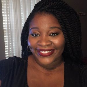 Meet your Posher, Regina